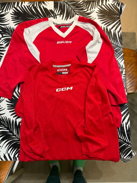 2 Youth hockey practice jerseys L/XL