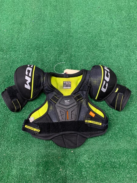 Medium Youth CCM XF Pro Shoulder Pads (Used)