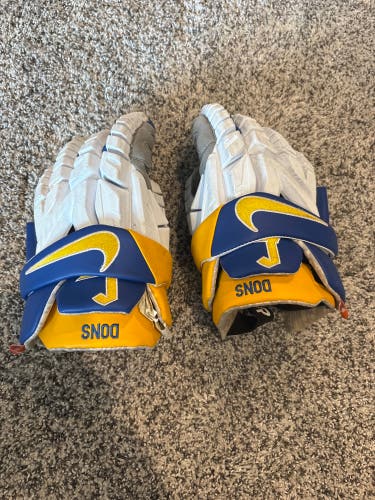 Loyola Blakefield Nike Vapor Premier Lacrosse Gloves Large (Used)
