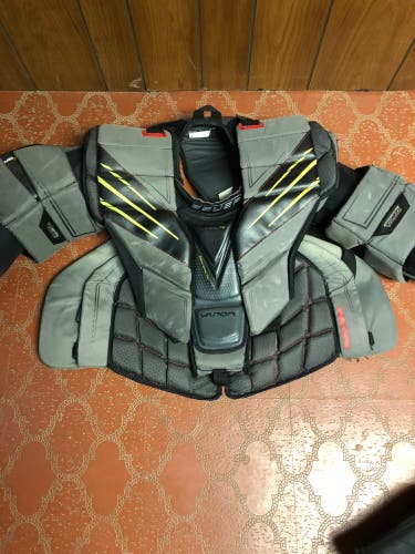 Small 2023 Bauer Goalie Chest Protector (Used)