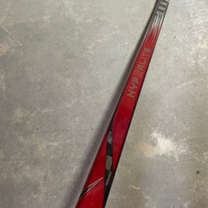 BAUER VAPOR HYPERLITE 2 Pro Stock Hockey Stick Grip P28TM 77 Flex Left 65382