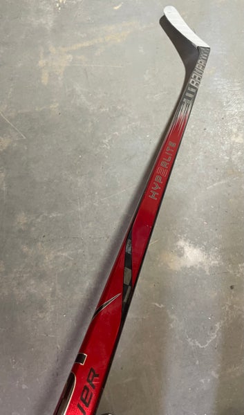 BAUER VAPOR HYPERLITE 2 Pro Stock Hockey Stick Grip P28TM 77 Flex Left 65382