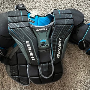 Small / Medium 2024 Bauer GSX Goalie Chest Protector (Used)