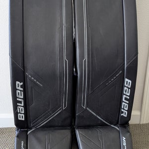 XL Bauer Supreme M5 Pro Goalie Leg Pads (Used)