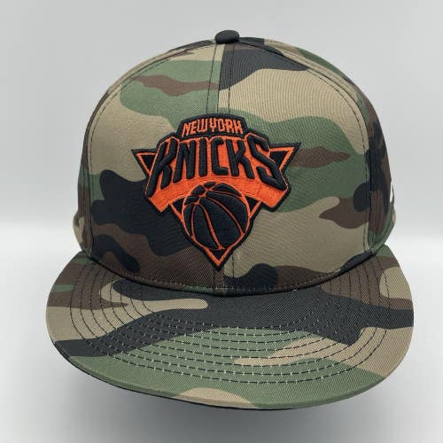 New York Knicks NBA Ultra Game Classic Team Snapback Hat Green/Camouflage OSFM
