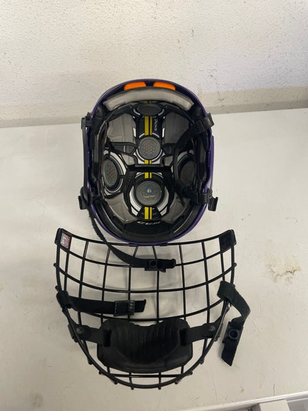 Medium CCM Tacks 910 Helmet Pro Stock (Used)
