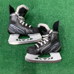 Youth CCM AS-550 Hockey Skates 11 (Used)