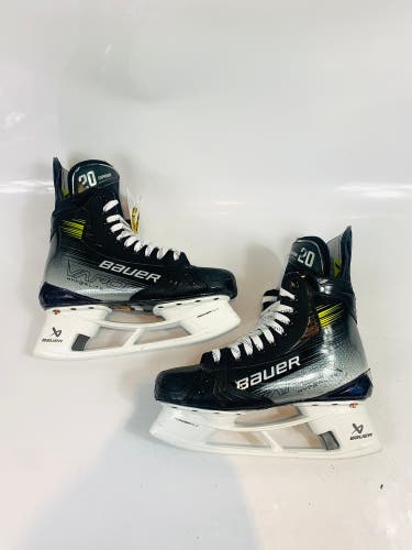 Chandler Stephenson Bauer Vapor Hyperlite 2 Hockey Skates Regular Width Pro Stock 8.5 D