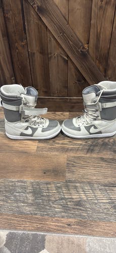 Men's Size M 12.0 (W 13.0) Nike Zoom Force 1 Snowboard Boots Medium Flex All Mountain (Used)