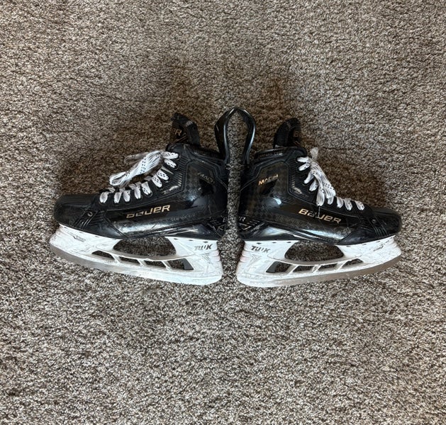 Senior Bauer Supreme Mach Skates w/ Fly X Steel