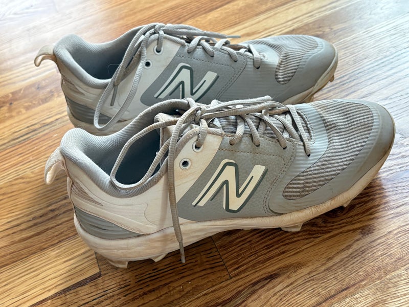 Gray Women's Size M 9.0 (W 10.0) New Balance Low Top Molded Cleats (Used)