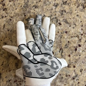 White Adult Small Gloves (New)