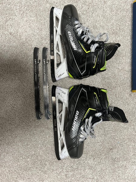Bauer Pro Hockey Goalie Skates 8 (Used)