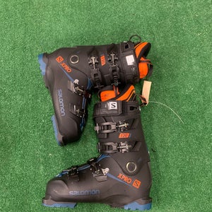Men's Salomon Ski Boots (Used)