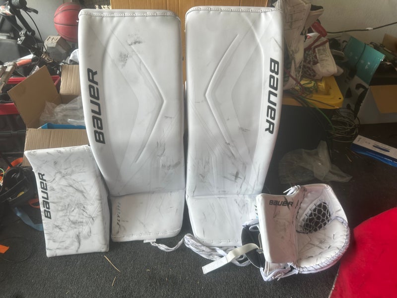 33" Bauer Flylite Regular Goalie Full Set (Used)