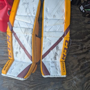 34" CCM Eflex 5 Goalie Leg Pads (Used)