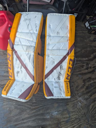 34" CCM Eflex 5 Goalie Leg Pads (Used)
