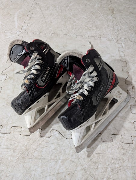 Bauer Vapor X2.7 Hockey Goalie Skates Regular Width Size 4 (Used)