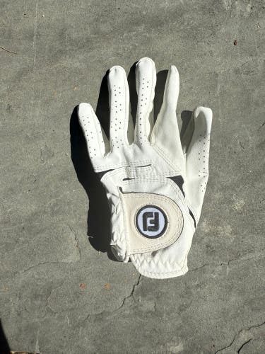 Small golf glove