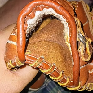 1991 Wilson RH All Positions A2151 Baseball Glove 11" (Used)