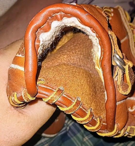 1991 Wilson RH All Positions A2151 Baseball Glove 11" (Used)