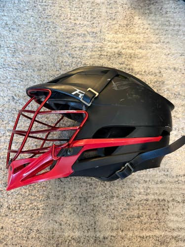 Black Adult Cascade R Helmet (Used)