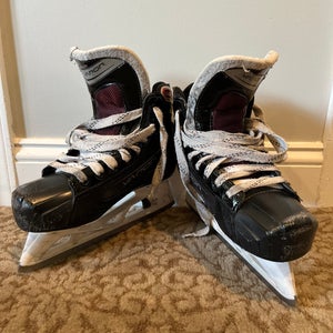 Bauer Vapor X700 Hockey Goalie Skates Size 5 (Used)
