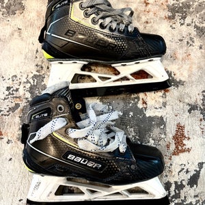 Bauer Elite Hockey Goalie Skates Size 2.5 Junior