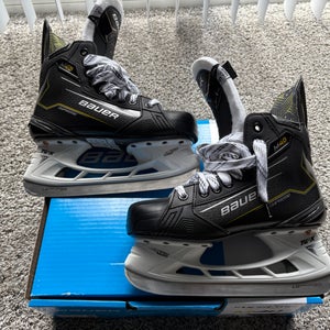 Bauer Supreme M40 Hockey Skates, Size 5 Fit 1 (Used) - LNIB