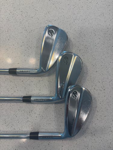 101 Right Handed Iron Set Extra Stiff Flex (Used)
