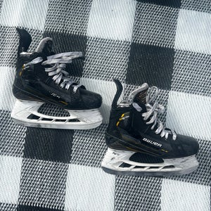 Bauer Supreme M5 Pro Hockey Skates size 5.5 fit 3 (Used)