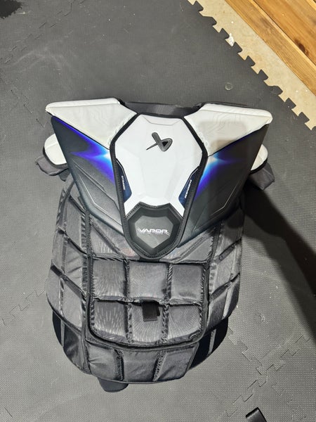 Large Bauer Flylite Chest Protector