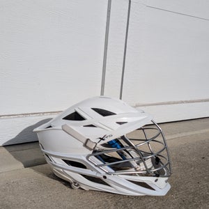 White Cascade XRS Helmet + FREE lacrosse ball (Used)