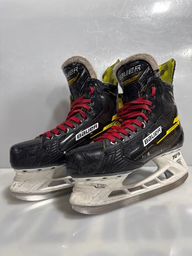 Used Bauer Supreme Ignite Pro Size 6.5EE Skates