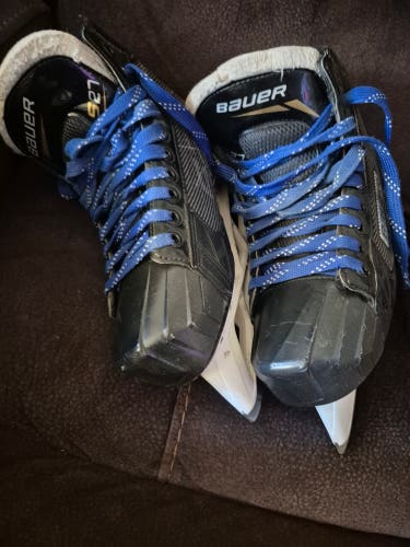 Goalie skates