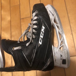 CCM RibCor 80K Hockey Skates Wide Width Size 5.5 (Used)