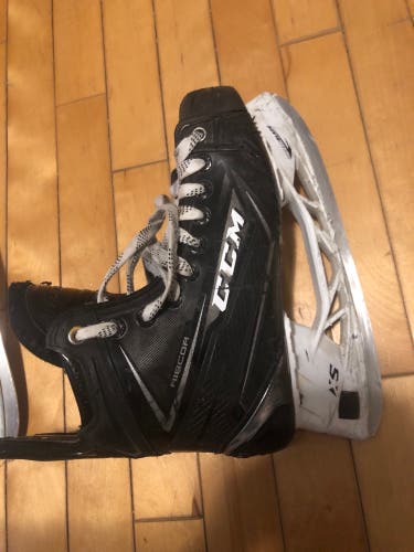 CCM RibCor 80K Hockey Skates Wide Width Size 5.5 (Used)