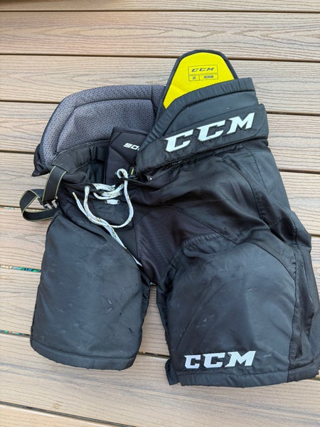 Senior Medium CCM Tacks 9080 Hockey Pants (Used)