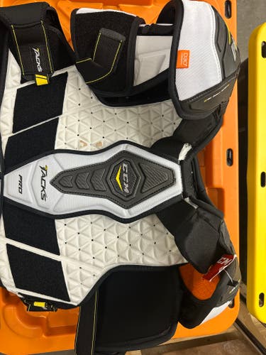 Senior Large CCM Tacks Pro stock shoulder pads-NWT