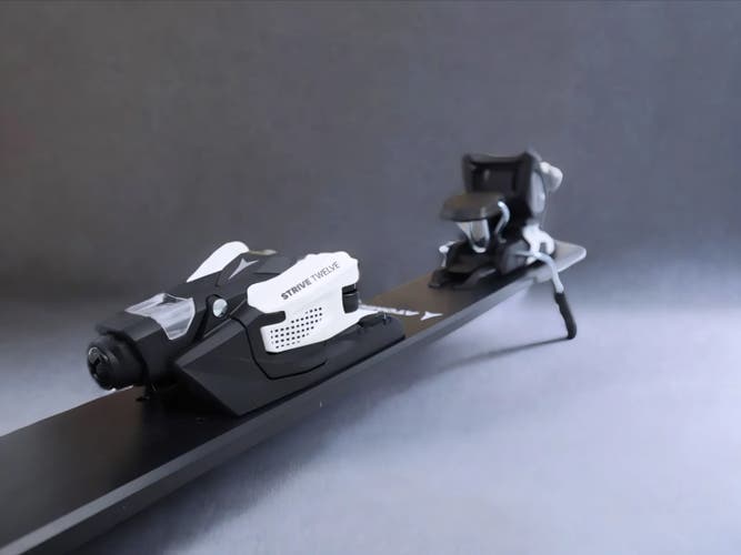 Atomic N Strive 12 GW L90 Bindings (Black/White)