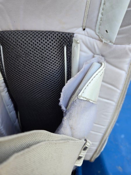 34" Brian's OPTiK 2 Goalie Leg Pads (Used)
