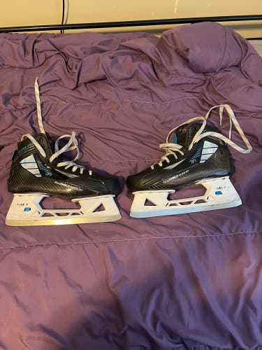 True TF9 Hockey Goalie Skates Wide Width 7 (Used)