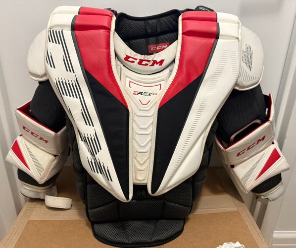 CCM Eflex 5.9 Goalie Chest Protector Intermediate Large (Used)