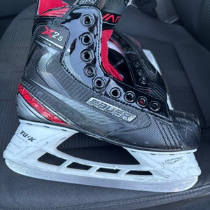 Bauer Vapor x 2.5 Hockey Skates Regular Width Size 5 (Used)