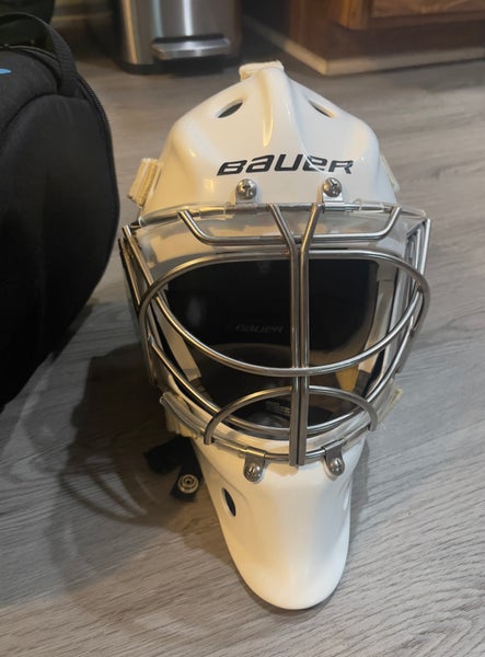 Bauer 940 Cateye Goalie Mask Senior Medium (Worn Once)