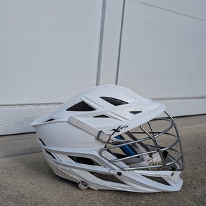 White Cascade XRS Helmet + FREE lacrosse ball (Used)
