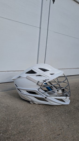 White Cascade XRS Helmet + FREE lacrosse ball (Used)