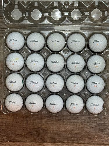 20 Titleist Velocity Golf Balls - 5A and 4A Condition