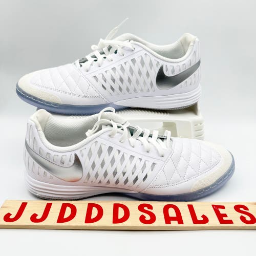 Nike Lunargato II Gato Indoor Soccer Cleats White Chrome 580456-105 Men’s Sz 9
New Without Box