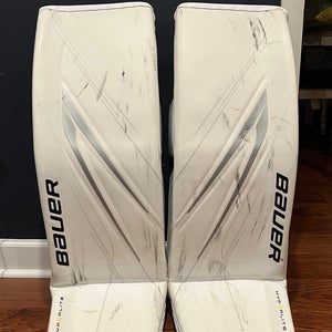 Large Bauer Vapor Hyperlite 2 Goalie Leg Pads (Used)
